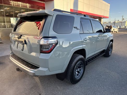 Used 2022 Toyota 4Runner TRD Off-Road image 4