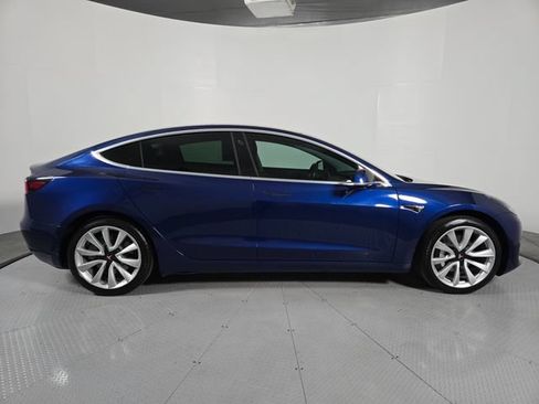 Used 2019 Tesla Model 3 Standard Range Plus RWD image 3