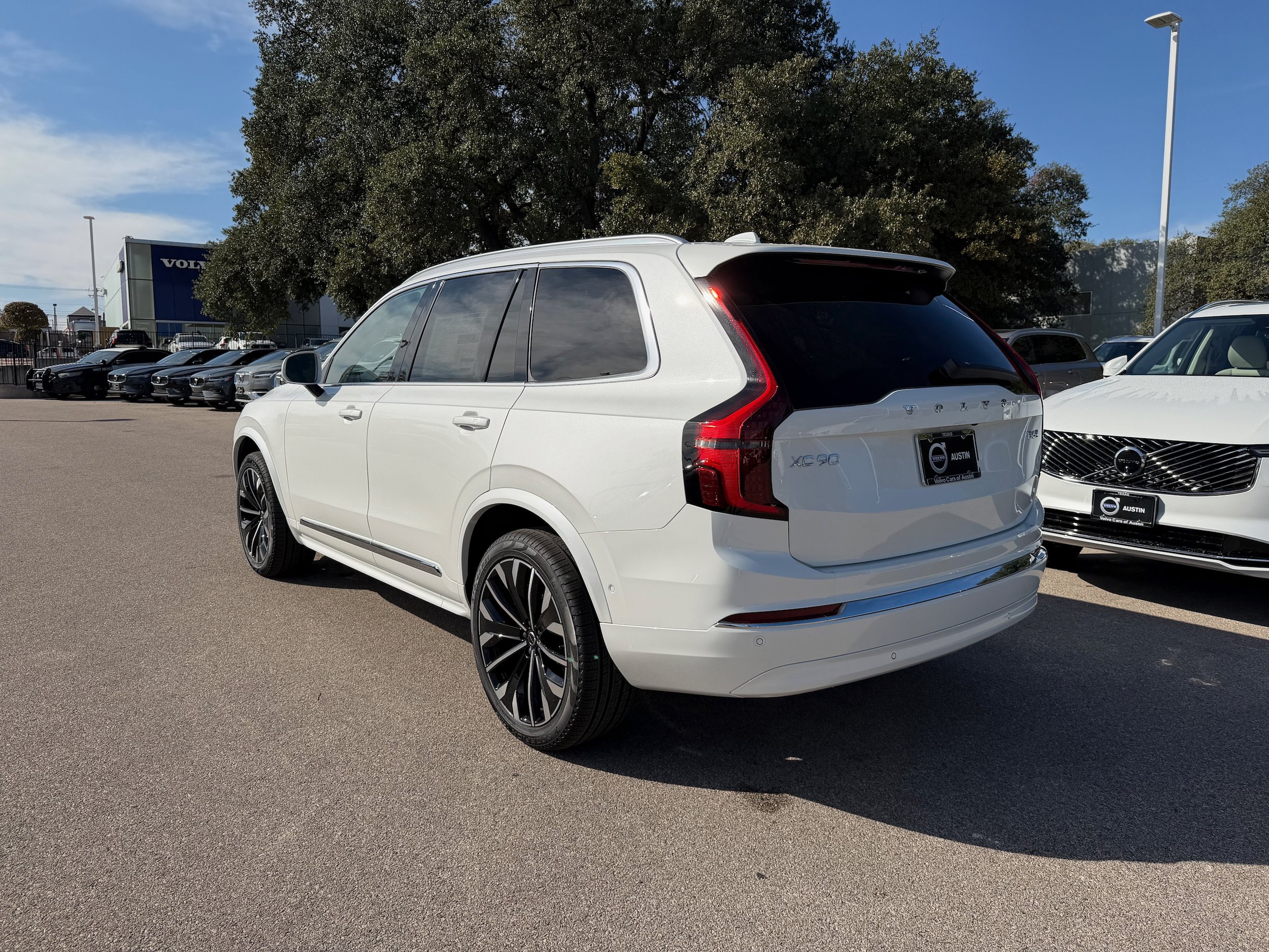 Used 2026 Volvo XC90 B6 Ultra w/ Protection Package AWD/4WD image 4