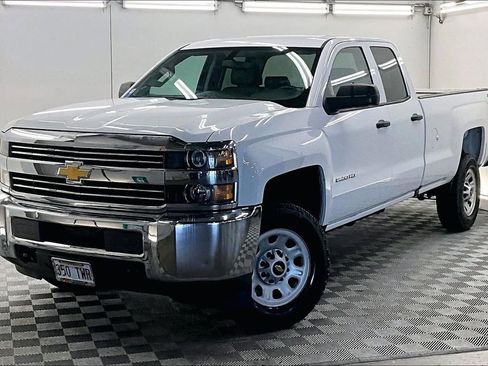 Used 2018 Chevrolet Silverado 2500 W/T w/ WT Convenience Package AWD/4WD image 1