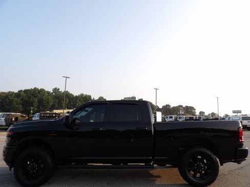 Used 2025 RAM 2500 Big Horn RWD image 61