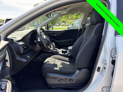 Used 2024 Subaru Outback Premium AWD/4WD image 3