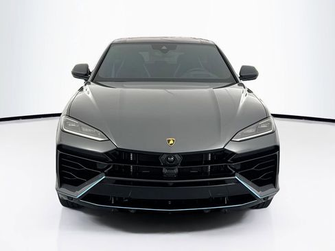 Used 2025 Lamborghini Urus Performante AWD/4WD image 2