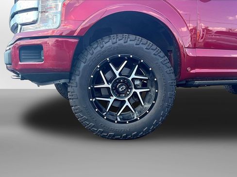 Used 2018 Ford F150 Platinum w/ Equipment Group 701A Luxury AWD/4WD image 3