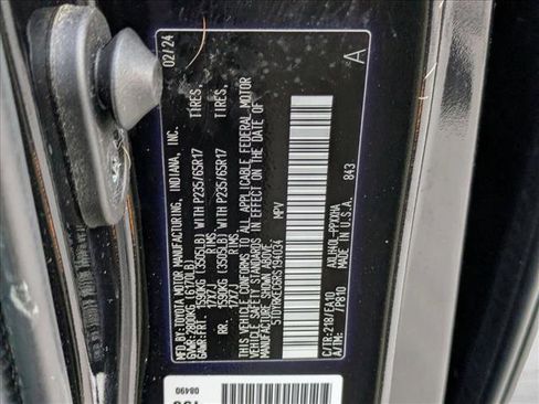 Certified 2024 Toyota Sienna XLE image 24