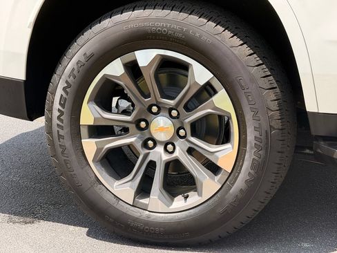 New 2026 Chevrolet Tahoe LS RWD image 9