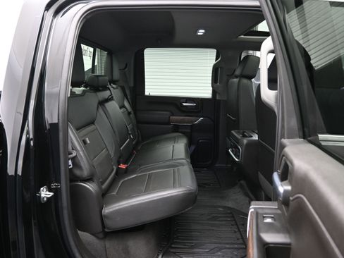 Used 2022 GMC Sierra 2500 Denali w/ Denali Ultimate Package AWD/4WD image 12