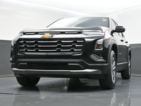 Used 2025 Chevrolet Equinox LT w/ Safety and Technology Package image 36