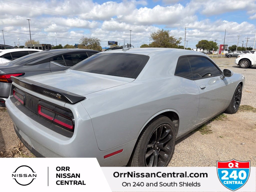 Used 2022 Dodge Challenger R/T Scat Pack RWD image 4