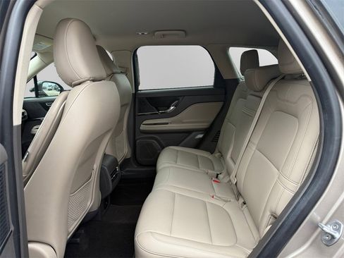 Used 2021 Lincoln Corsair FWD image 13