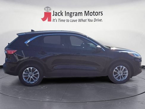 Used 2021 Ford Escape SE FWD image 6