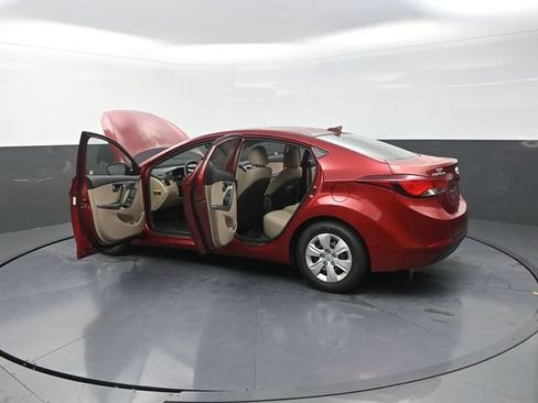 Used 2016 Hyundai Elantra SE FWD image 42