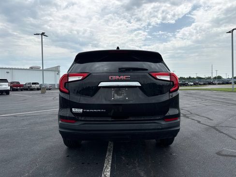 Used 2022 GMC Terrain SLE FWD image 11