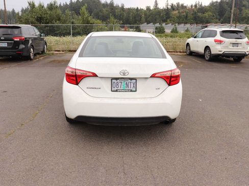 Used 2019 Toyota Corolla LE FWD image 6
