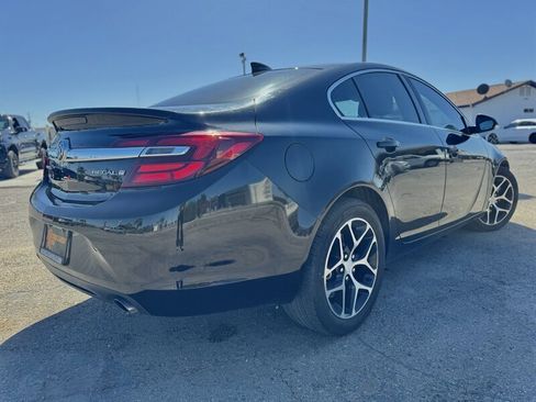 Used 2017 Buick Regal Sport Touring image 9