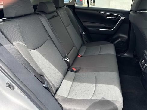 Used 2025 Toyota RAV4 XLE AWD/4WD image 21