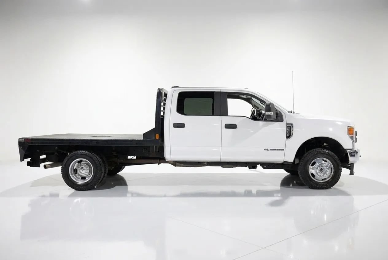 Used 2020 Ford F350 XL w/ Power Equipment Group AWD/4WD image 2