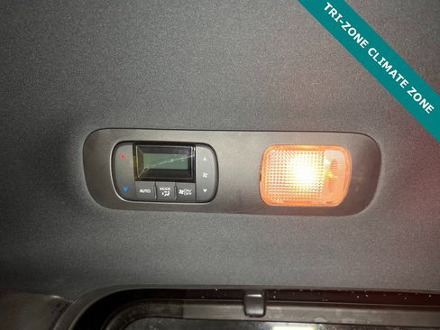 Used 2024 Honda Odyssey Sport image 11