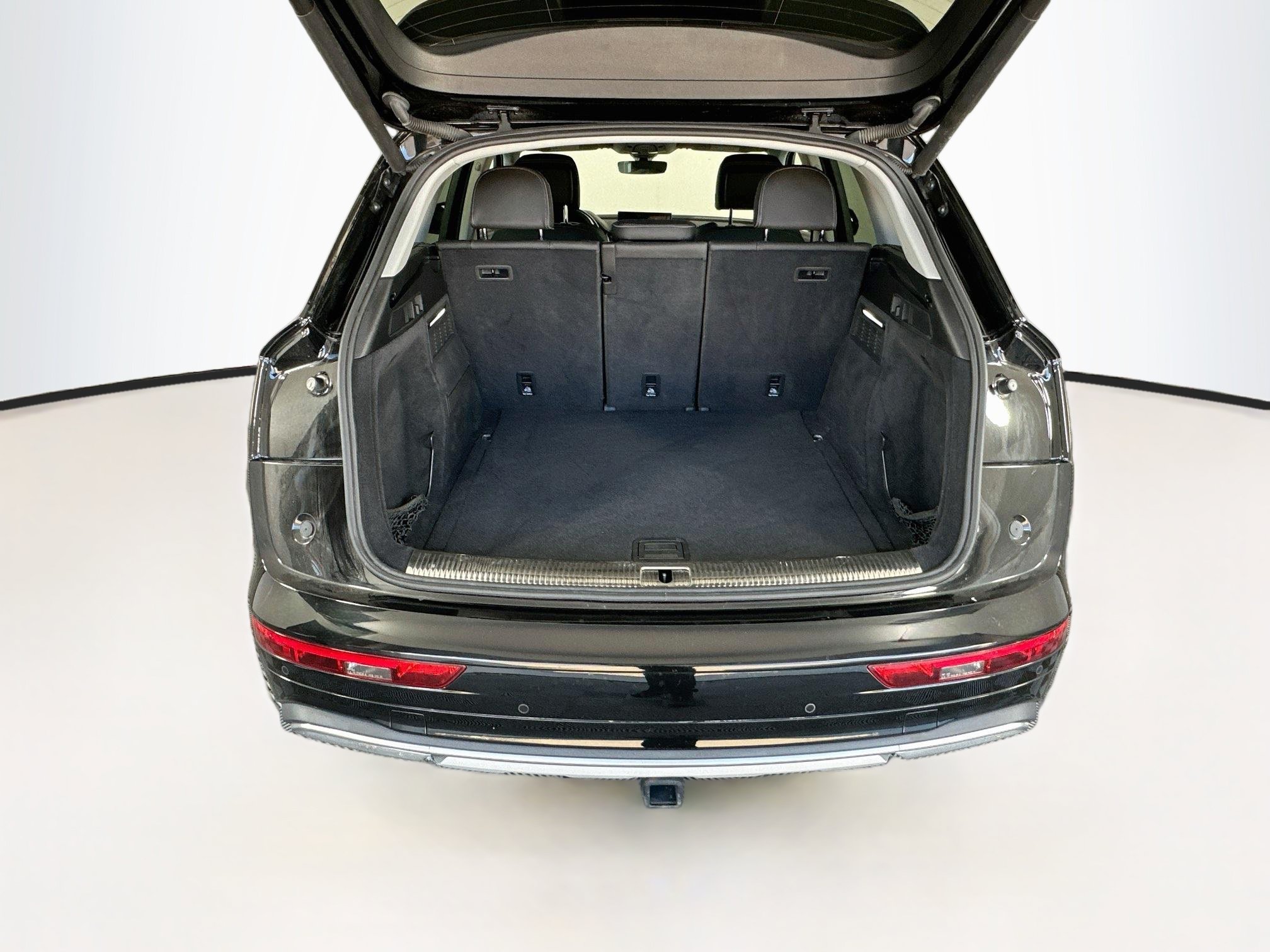 Used 2021 Audi Q5 Prestige w/ Prestige Package AWD/4WD image 30