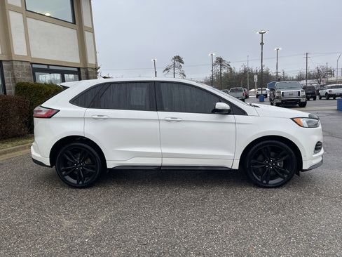 Used 2020 Ford Edge ST w/ Equipment Group 401A image 2