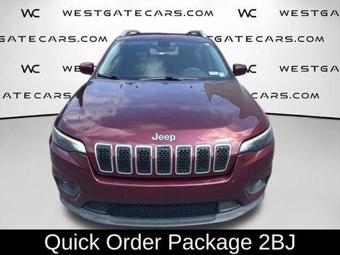 Used 2019 Jeep Cherokee Latitude w/ Popular Appearance Group FWD image 2