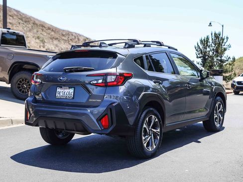 Used 2024 Subaru Crosstrek 2.0i Premium AWD/4WD image 4
