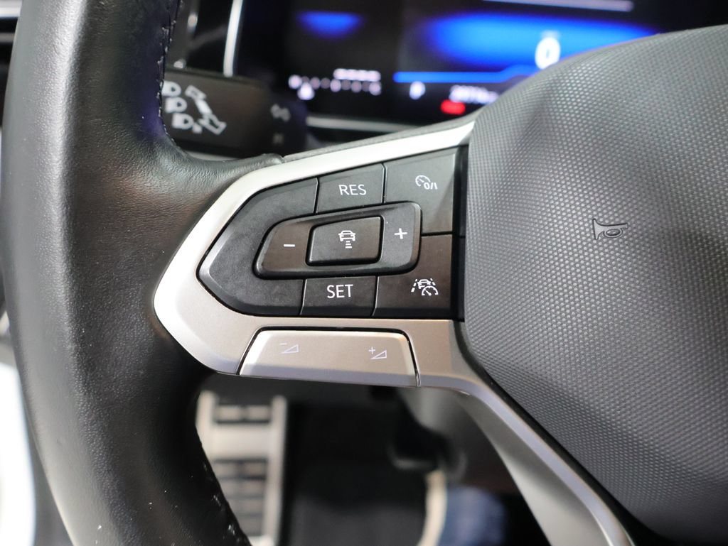 Used 2025 Volkswagen Jetta Sport FWD image 32
