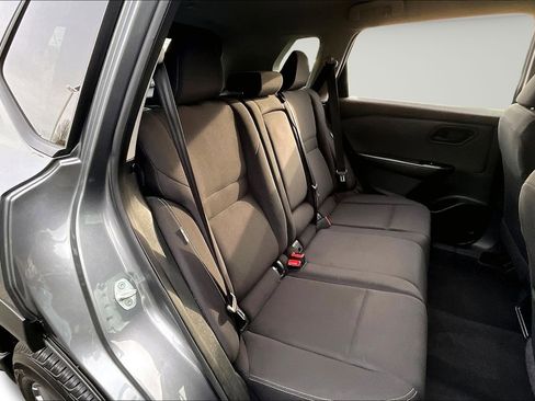 Used 2023 Nissan Rogue S image 23