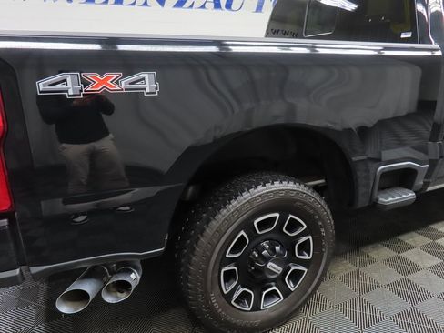 Used 2024 Ford F250 Platinum image 41
