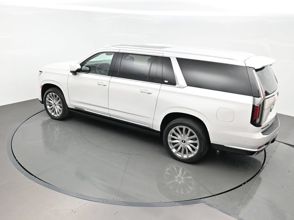 Used 2022 Cadillac Escalade ESV Premium Luxury w/ Performance Package AWD/4WD image 44