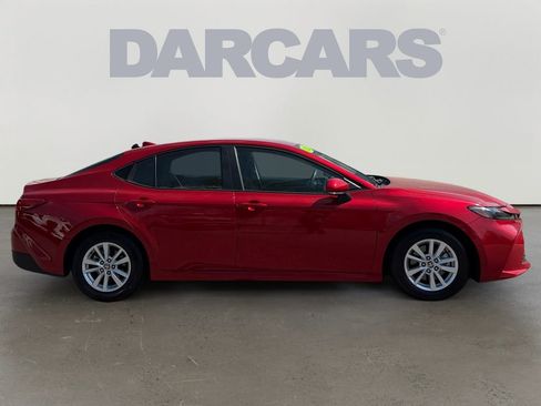 Used 2025 Toyota Camry LE image 8