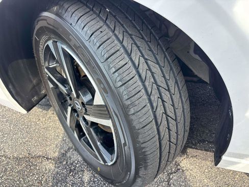 Used 2025 Nissan Sentra SV image 8