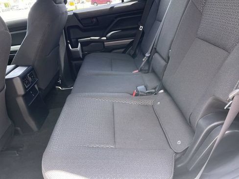 Used 2025 Toyota 4Runner SR5 AWD/4WD image 21
