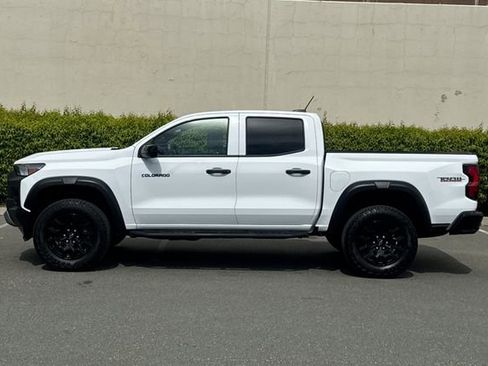 Used 2024 Chevrolet Colorado Trail Boss w/ Technology Package image 7