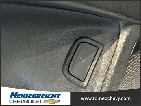 Used 2024 Chevrolet Blazer EV LT AWD/4WD image 29