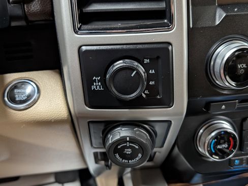 Used 2018 Ford F150 Lariat w/ Equipment Group 502A Luxury image 23