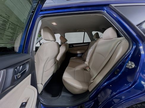 Used 2016 Subaru Outback 2.5i Premium image 29
