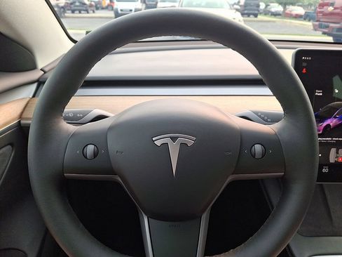 Used 2023 Tesla Model 3 Standard Range RWD image 21