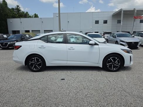 Certified 2025 Nissan Sentra SV w/ All-Weather Package FWD image 8