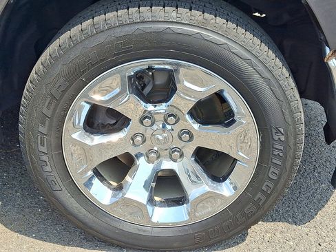 Used 2024 RAM 1500 Big Horn AWD/4WD image 9