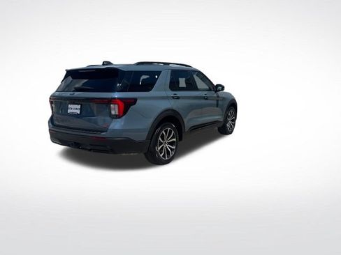 Used 2025 Ford Explorer ST-Line AWD/4WD image 5
