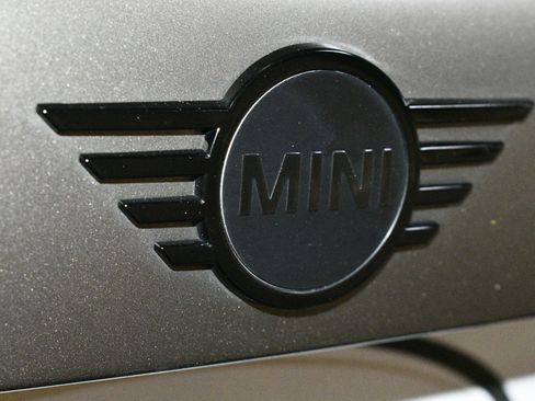 Used 2023 MINI Cooper S w/ MINI Resolute Edition image 99