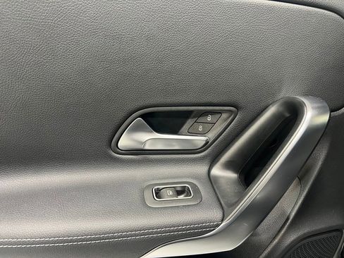 Used 2025 Mercedes-Benz CLA 250 4MATIC image 24
