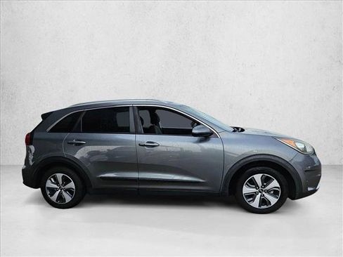 Used 2018 Kia Niro LX image 4