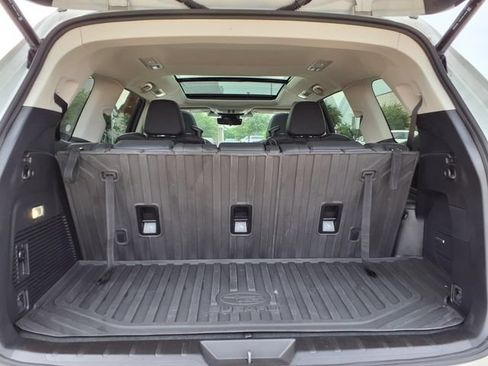 Certified 2025 Subaru Ascent Touring AWD/4WD image 9