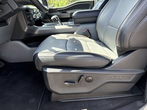 Used 2025 Ford F150 Lariat w/ Equipment Group 501A Mid AWD/4WD image 9