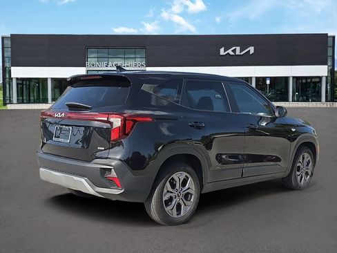 Certified 2024 Kia Seltos LX AWD/4WD image 4