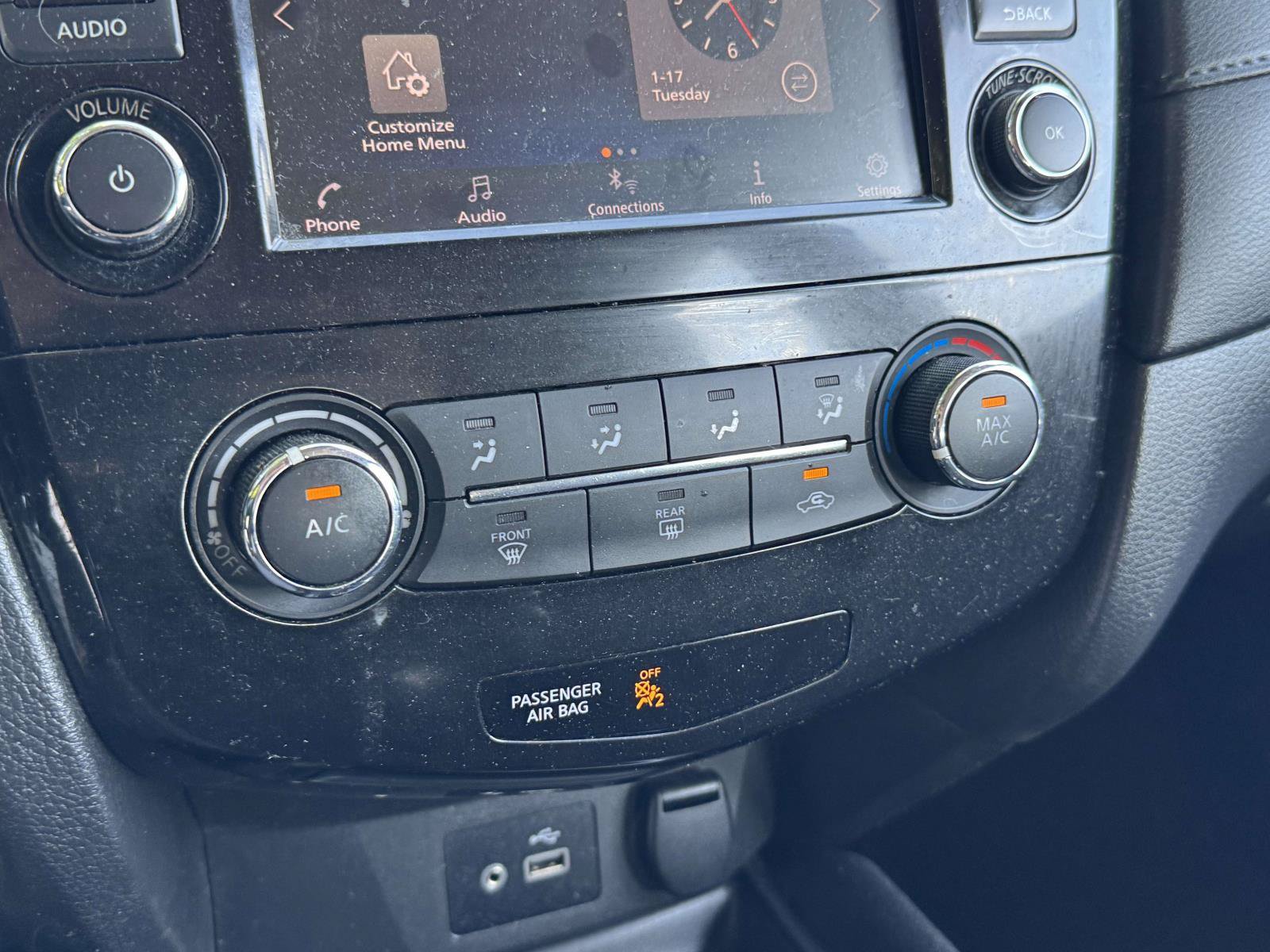 Used 2020 Nissan Rogue S FWD image 24