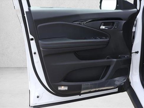 New 2026 Honda Ridgeline Black Edition image 12