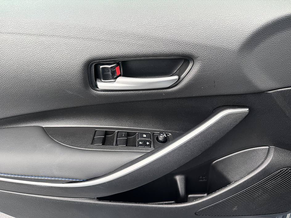 Certified 2022 Toyota Corolla SE FWD image 9